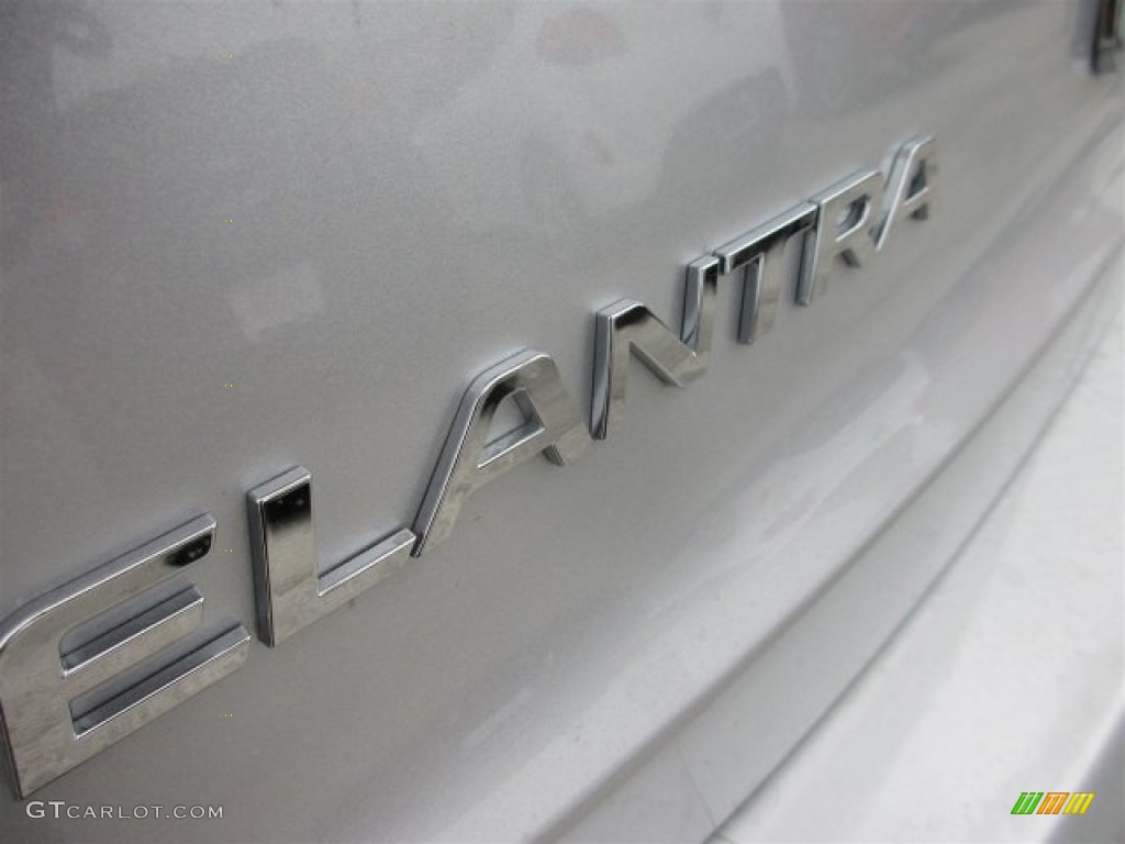 2017 Elantra Limited - Silver / Gray photo #5