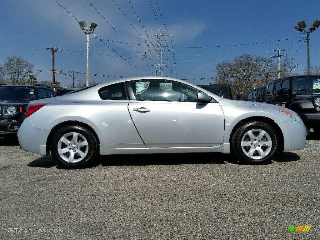 2009 Altima 2.5 S Coupe - Radiant Silver Metallic / Charcoal photo #8