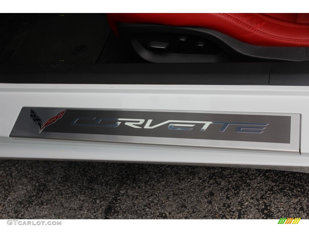 2015 Corvette Stingray Convertible Z51 - Arctic White / Adrenaline Red photo #50