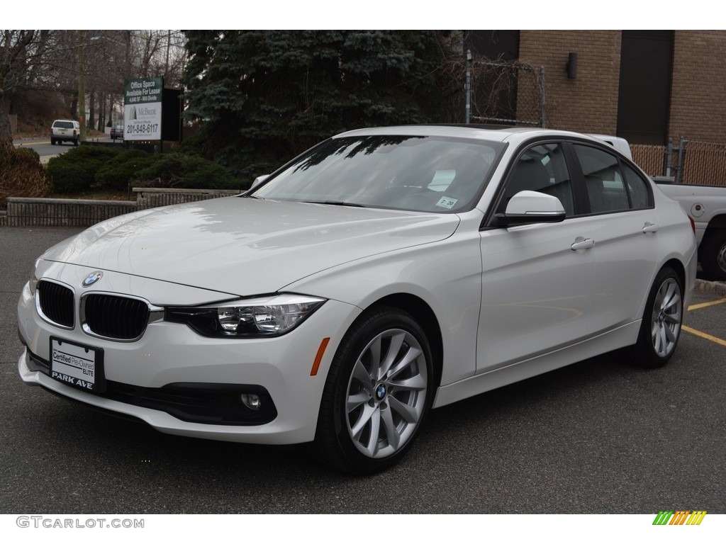 2016 3 Series 320i xDrive Sedan - Alpine White / Black photo #6