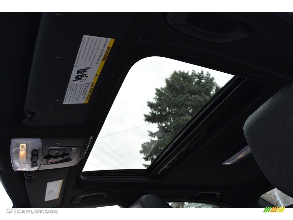2016 3 Series 320i xDrive Sedan - Alpine White / Black photo #14