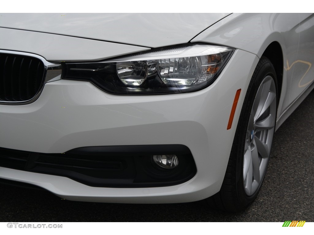2016 3 Series 320i xDrive Sedan - Alpine White / Black photo #31