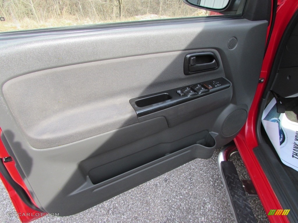 2006 Colorado LT Crew Cab 4x4 - Victory Red / Very Dark Pewter photo #18