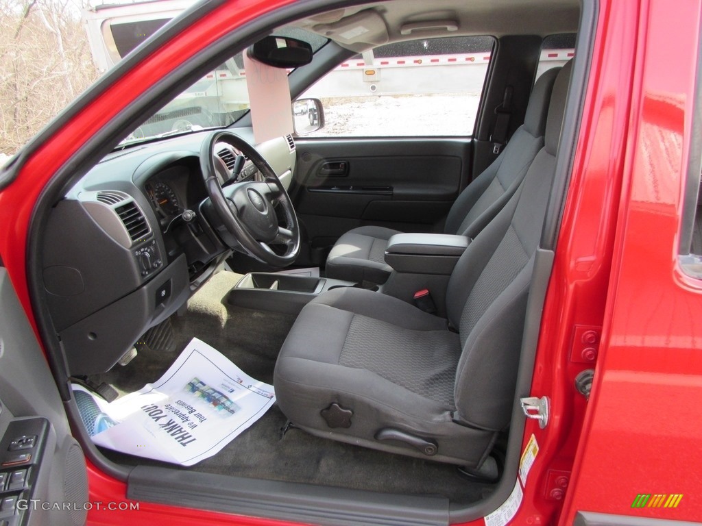 2006 Colorado LT Crew Cab 4x4 - Victory Red / Very Dark Pewter photo #19