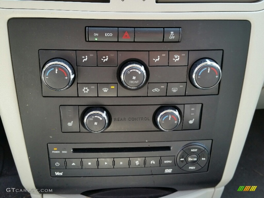 2011 Routan SE - Twilight Gray Metallic / Aero Gray photo #20