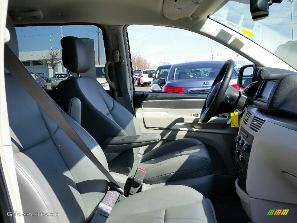 2011 Routan SE - Twilight Gray Metallic / Aero Gray photo #29