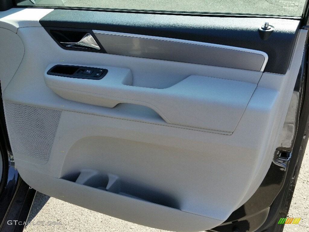 2011 Routan SE - Twilight Gray Metallic / Aero Gray photo #30