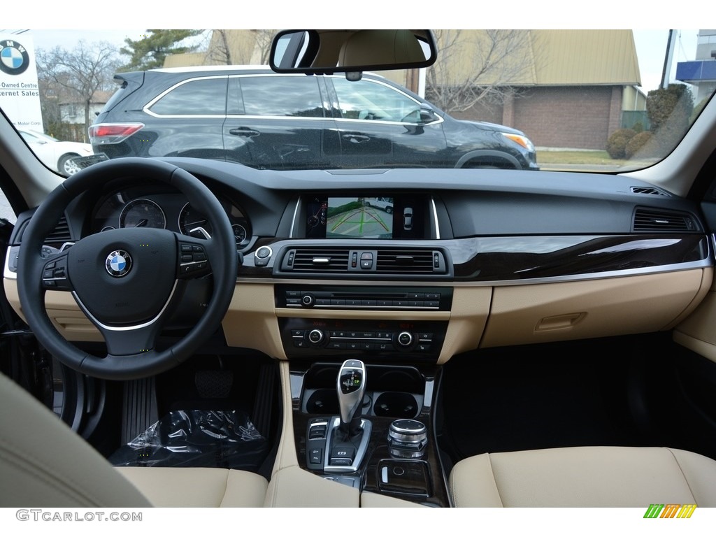 2016 BMW 5 Series 535i xDrive Sedan Venetian Beige/Black Dashboard Photo #111377413