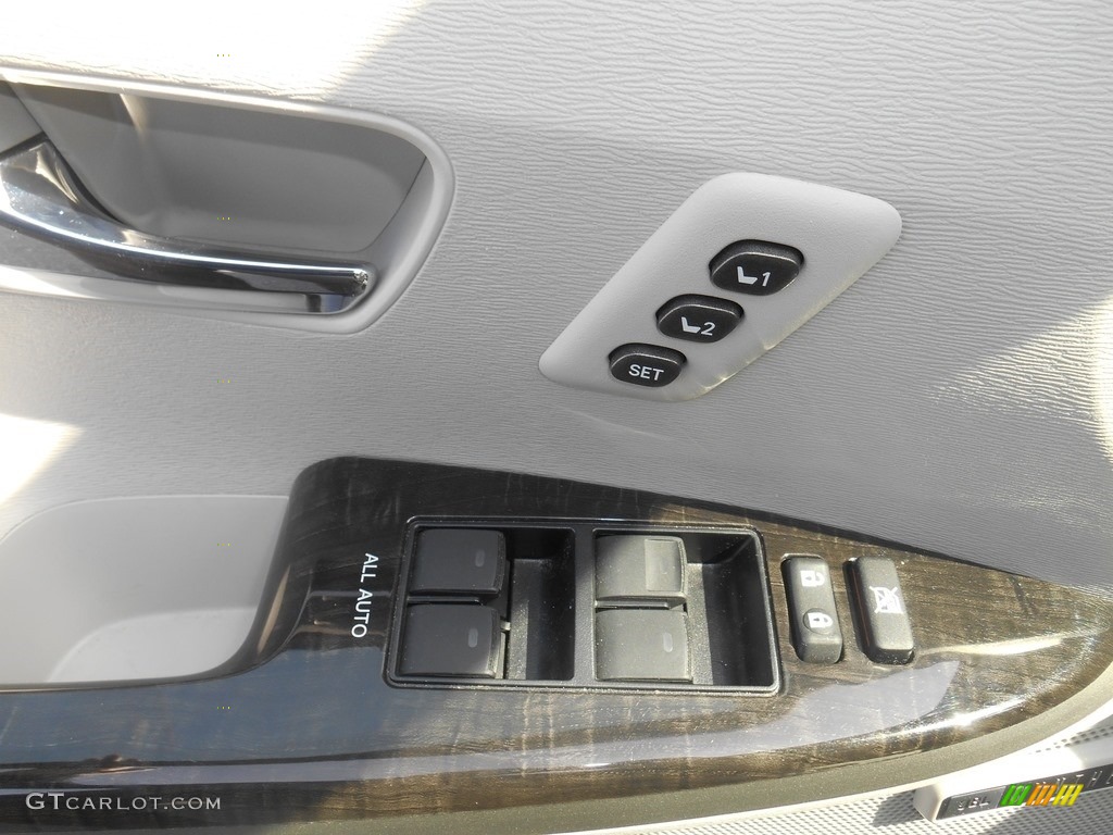2013 Venza XLE AWD - Cosmic Gray Mica / Light Gray photo #8