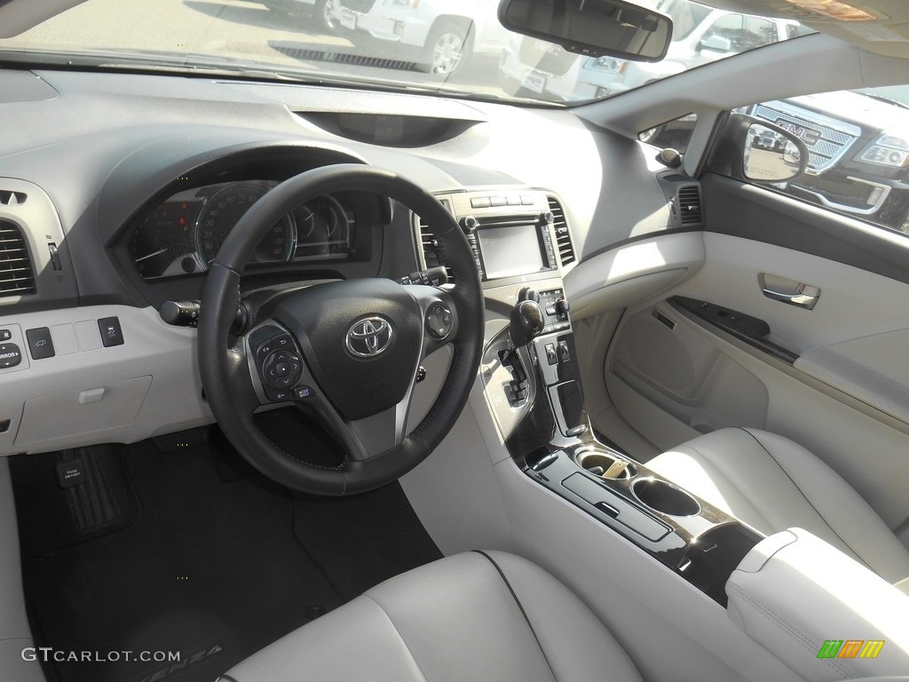 2013 Venza XLE AWD - Cosmic Gray Mica / Light Gray photo #10