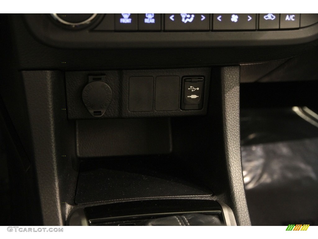2014 Corolla LE - Barcelona Red Metallic / Ash photo #10