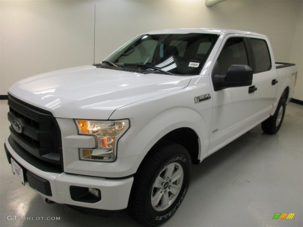2016 F150 XL SuperCrew 4x4 - Oxford White / Medium Earth Gray photo #4