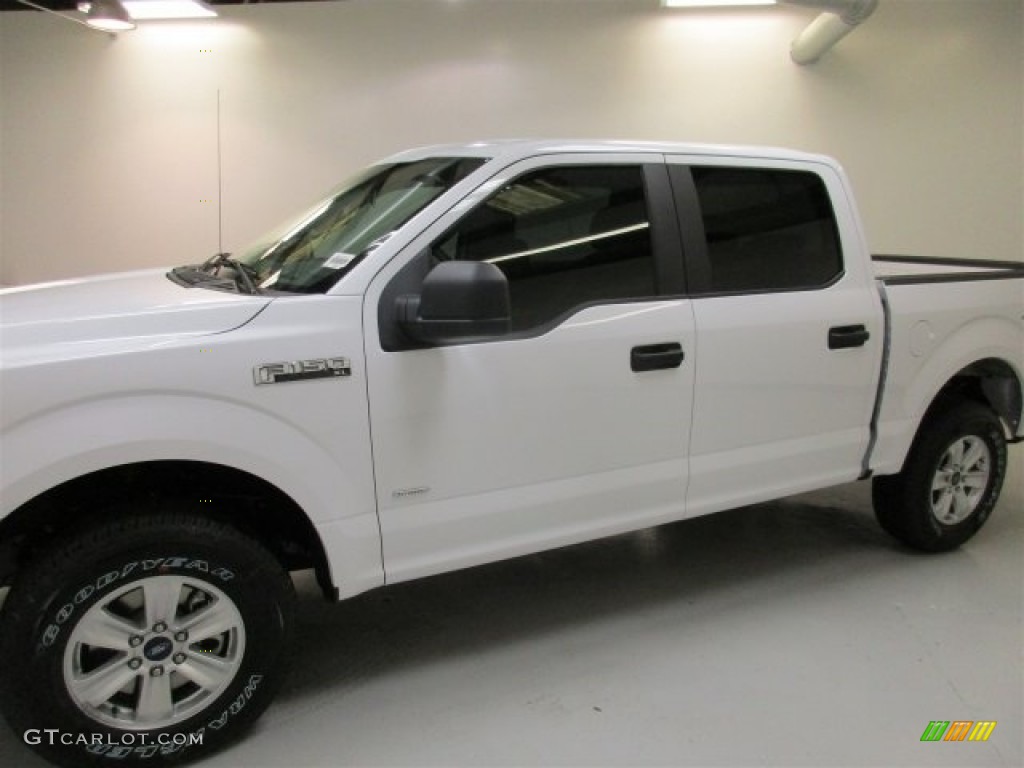 2016 F150 XL SuperCrew 4x4 - Oxford White / Medium Earth Gray photo #5