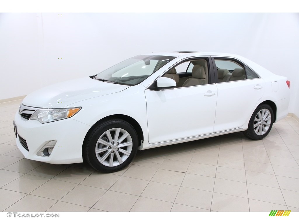 2012 Toyota Camry XLE V6 Exterior Photos