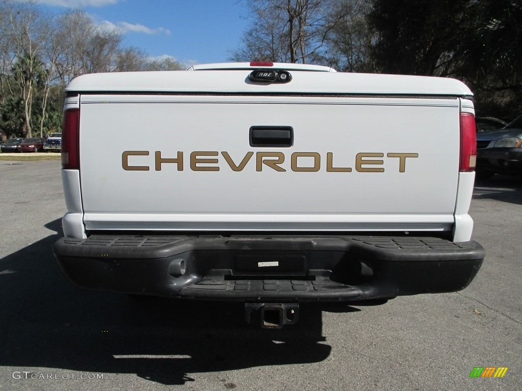 2002 S10 LS Extended Cab - Summit White / Graphite photo #4