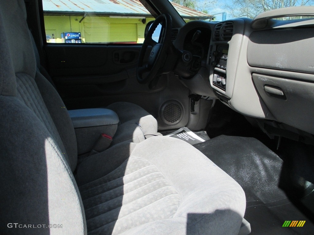 2002 S10 LS Extended Cab - Summit White / Graphite photo #14