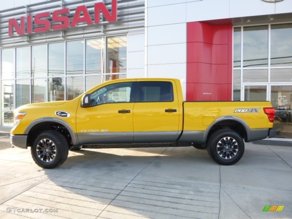 2016 TITAN XD PRO-4X Crew Cab 4x4 - Solar Flare Yellow / Black photo #10