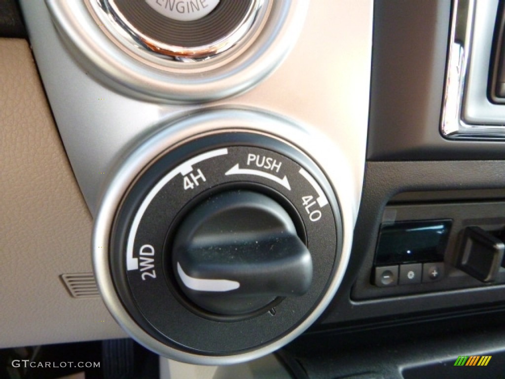 2016 Nissan TITAN XD SV Crew Cab 4x4 Controls Photos