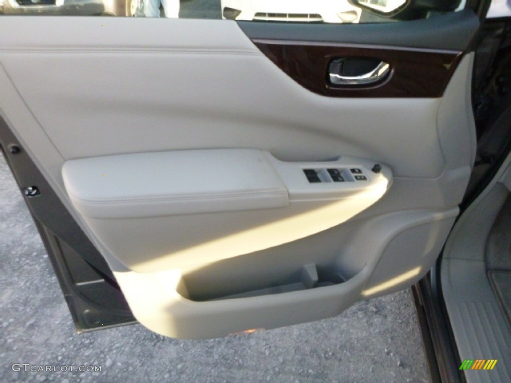 2016 Quest SV - Titanium / Beige photo #12