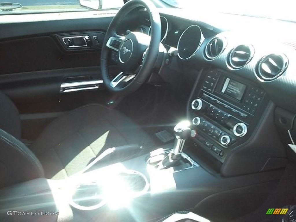 2016 Mustang V6 Coupe - Oxford White / Ebony photo #15