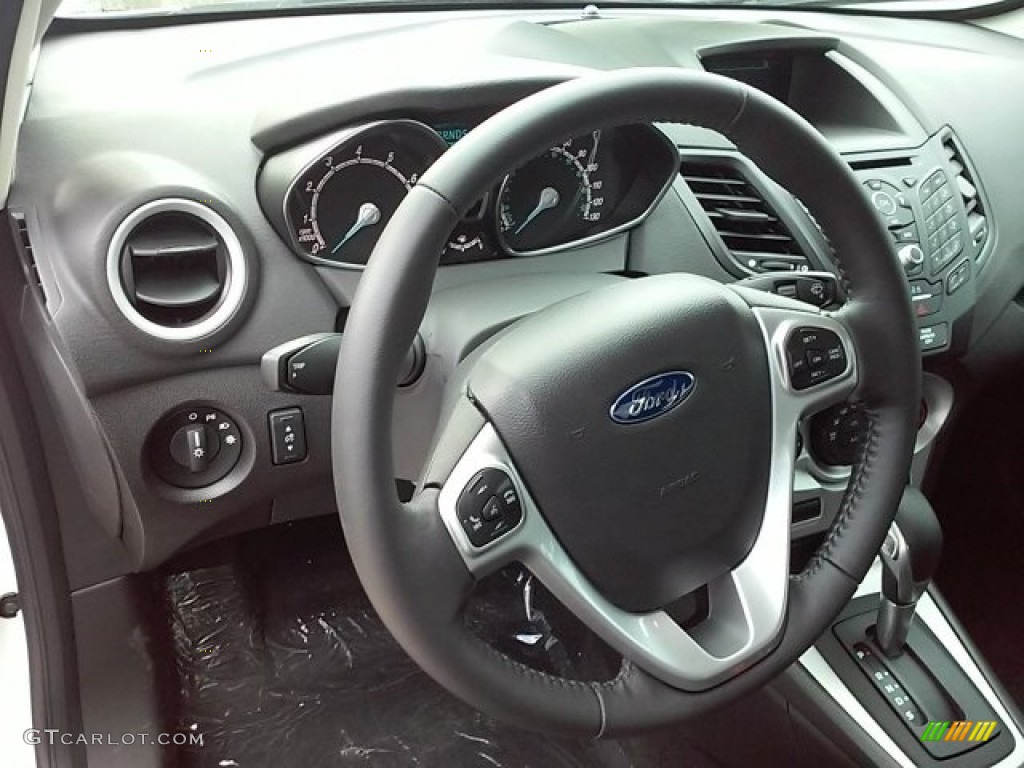 2016 Fiesta SE Sedan - Oxford White / Charcoal Black photo #21