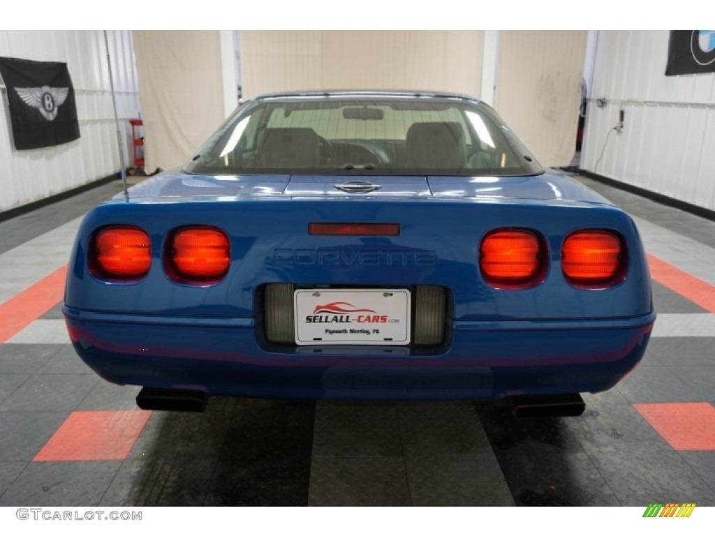 1992 Corvette Coupe - Medium Quasar Blue Metallic / Gray photo #9