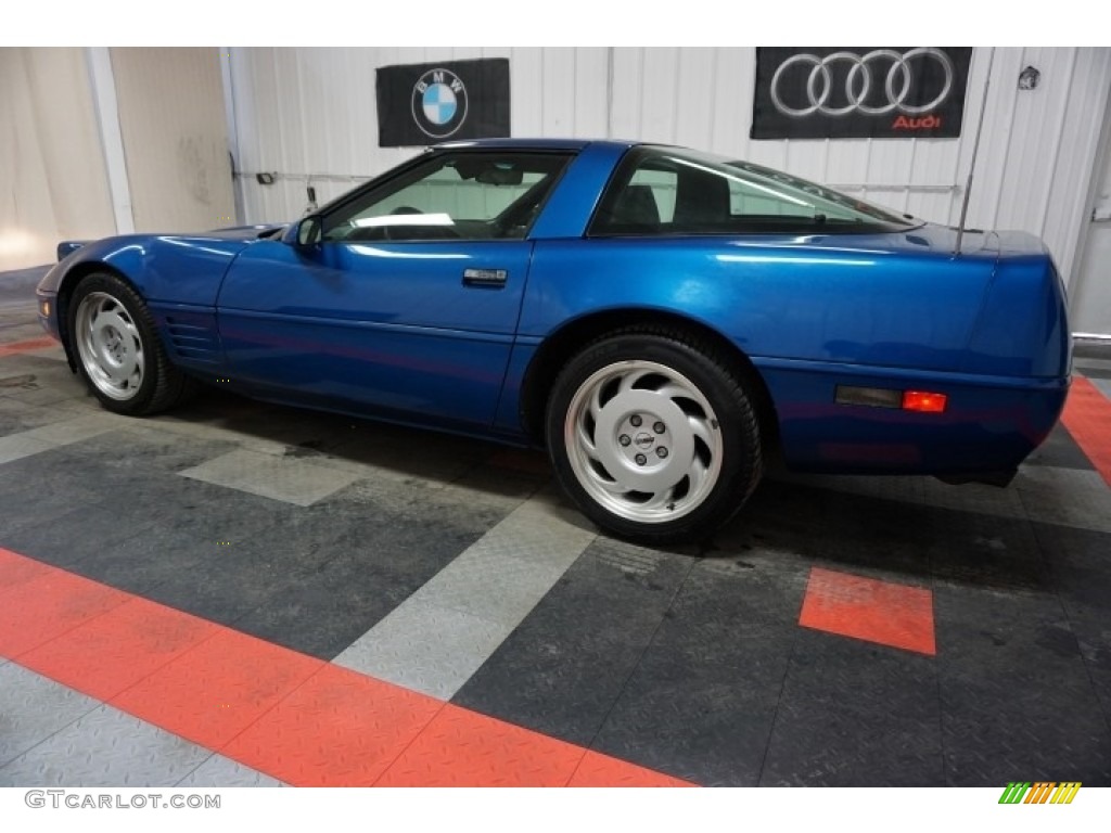 1992 Corvette Coupe - Medium Quasar Blue Metallic / Gray photo #11