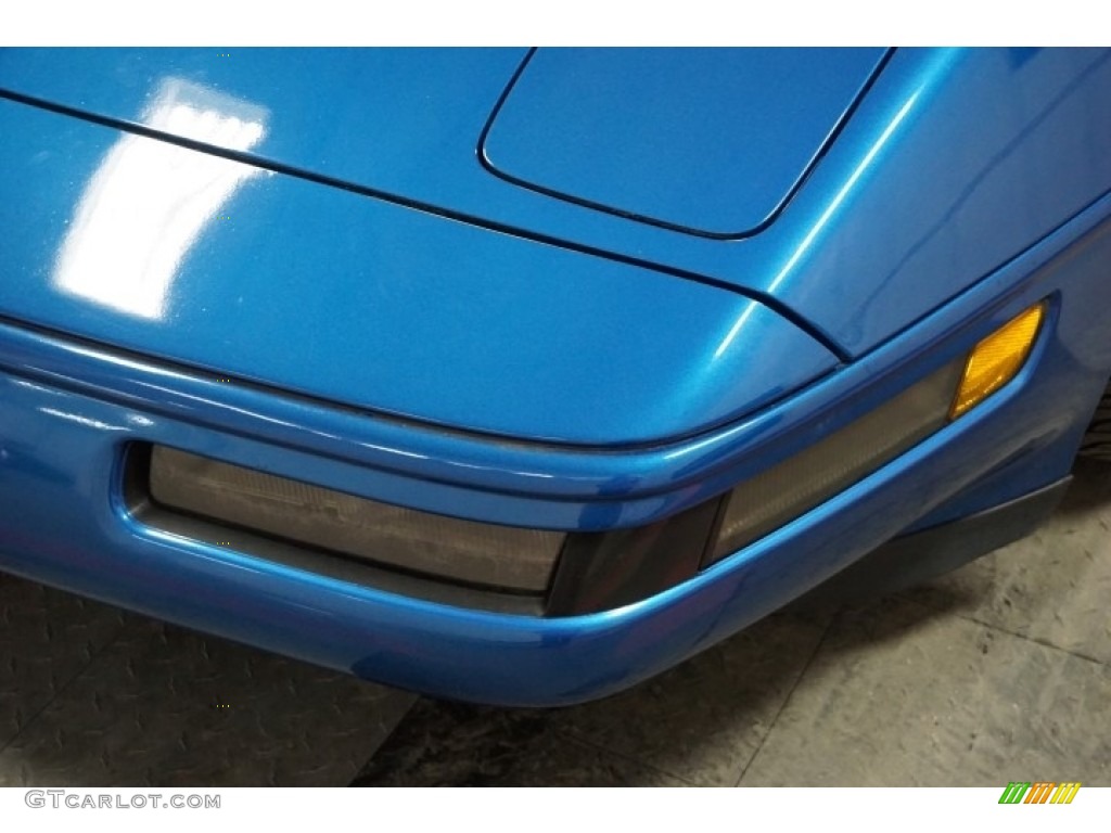 1992 Corvette Coupe - Medium Quasar Blue Metallic / Gray photo #46