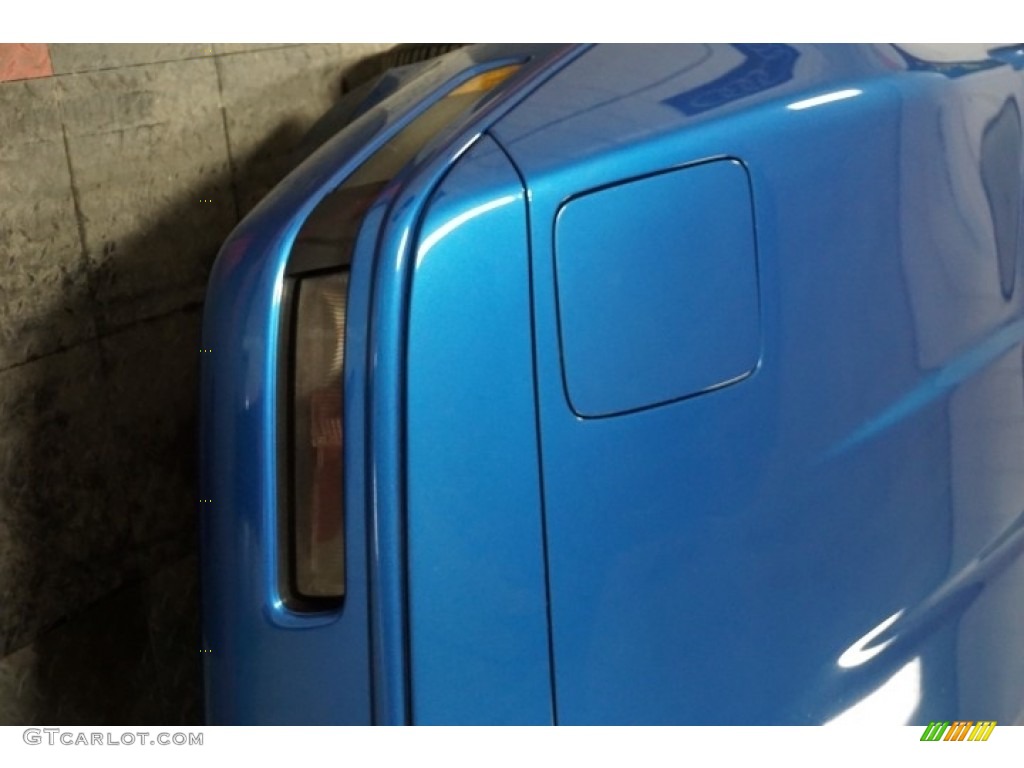 1992 Corvette Coupe - Medium Quasar Blue Metallic / Gray photo #47