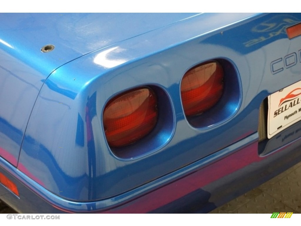 1992 Corvette Coupe - Medium Quasar Blue Metallic / Gray photo #61