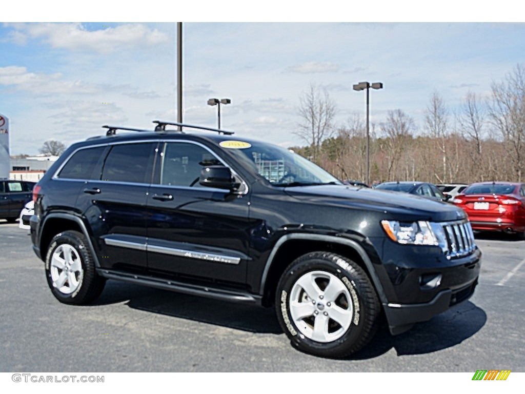 2011 Grand Cherokee Laredo X Package 4x4 - Blackberry Pearl / Black photo #1