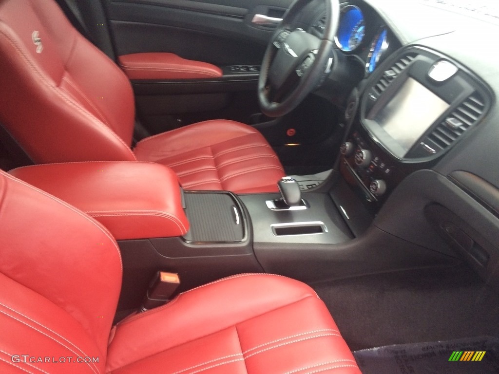 2013 300 S V6 - Phantom Black Tri-Coat Pearl / Black/Red photo #6