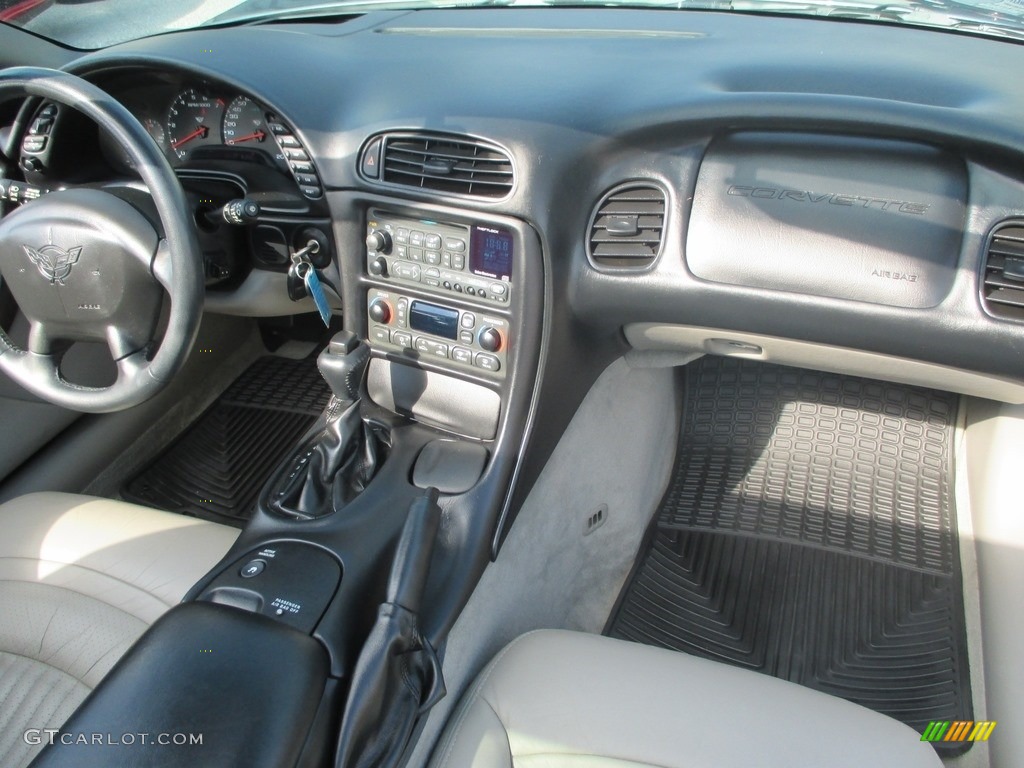 2004 Corvette Coupe - Medium Spiral Gray Metallic / Light Gray photo #26