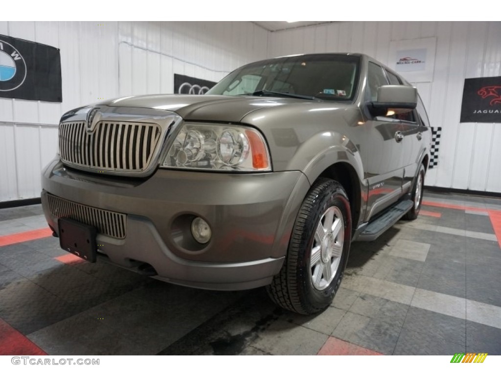 2003 Navigator Luxury 4x4 - Mineral Grey Metallic / Black photo #3