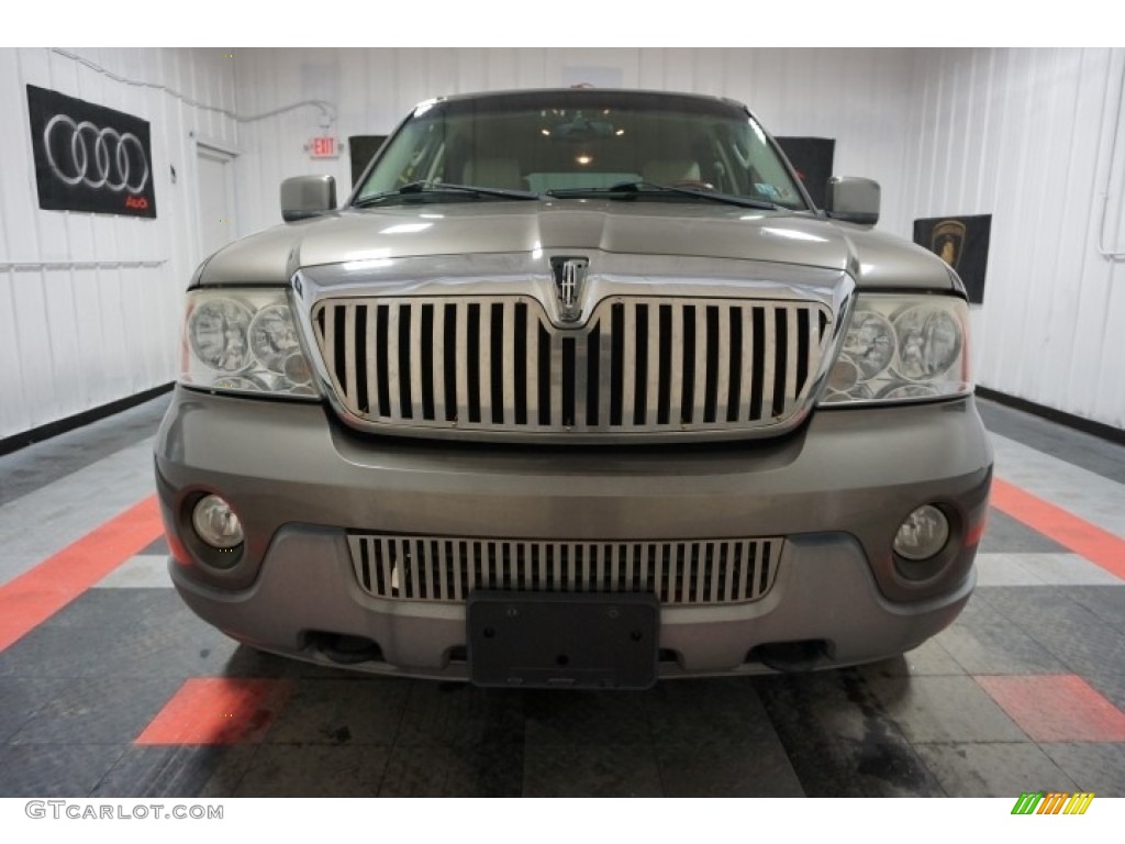 2003 Navigator Luxury 4x4 - Mineral Grey Metallic / Black photo #4