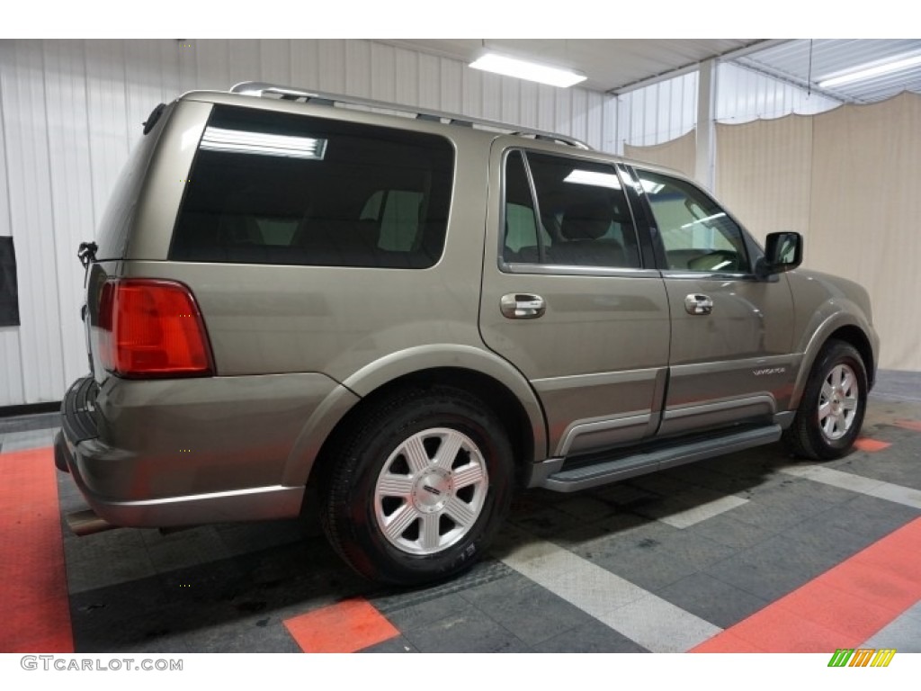 2003 Navigator Luxury 4x4 - Mineral Grey Metallic / Black photo #7