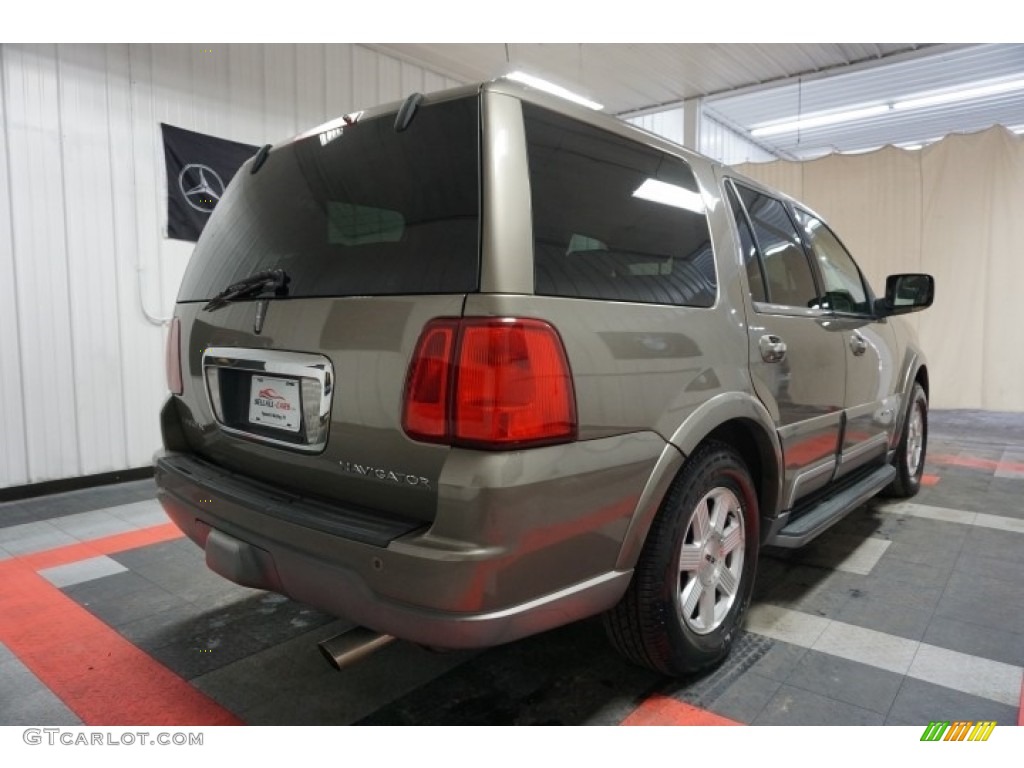 2003 Navigator Luxury 4x4 - Mineral Grey Metallic / Black photo #8