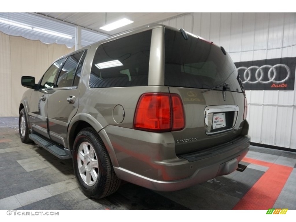 2003 Navigator Luxury 4x4 - Mineral Grey Metallic / Black photo #10