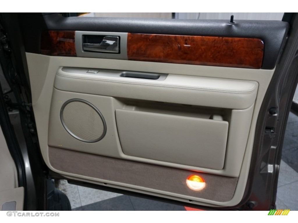 2003 Navigator Luxury 4x4 - Mineral Grey Metallic / Black photo #17