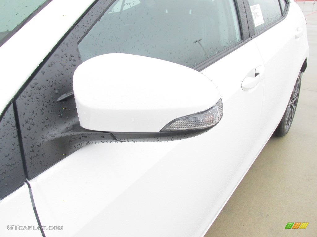 2016 Corolla S Plus - Super White / Black photo #12