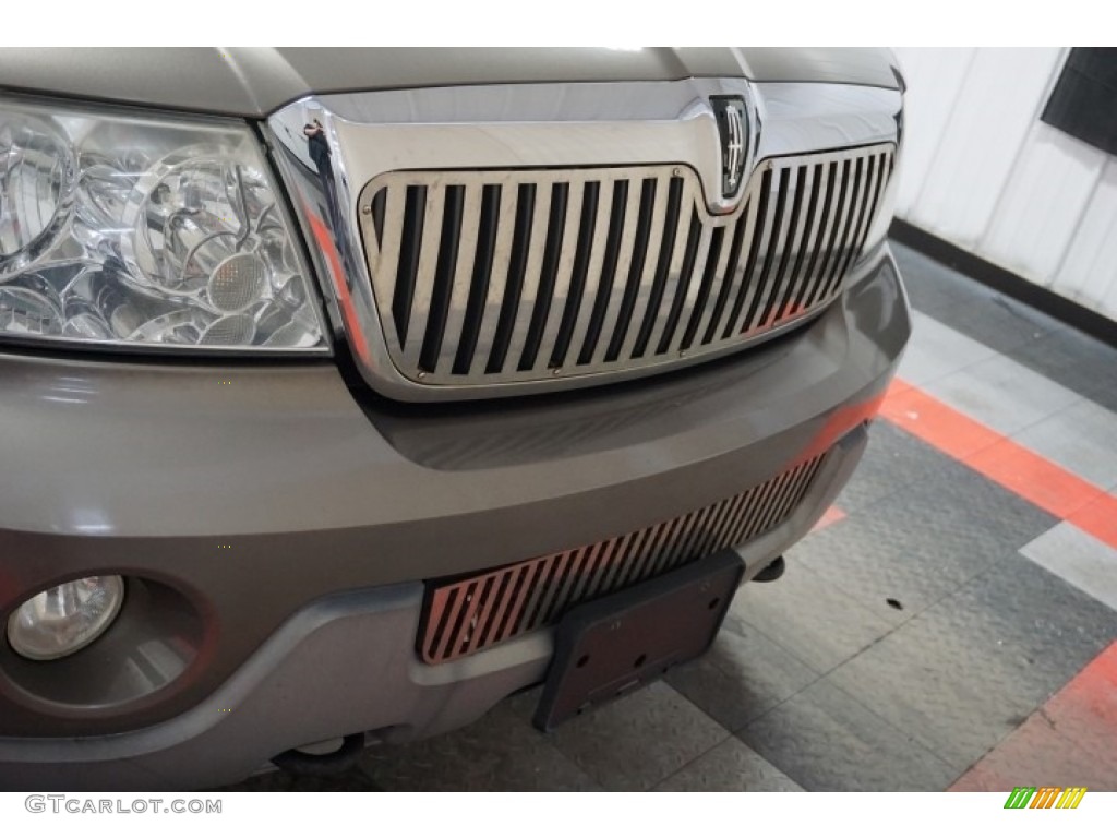 2003 Navigator Luxury 4x4 - Mineral Grey Metallic / Black photo #56