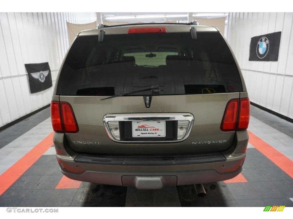 2003 Navigator Luxury 4x4 - Mineral Grey Metallic / Black photo #74