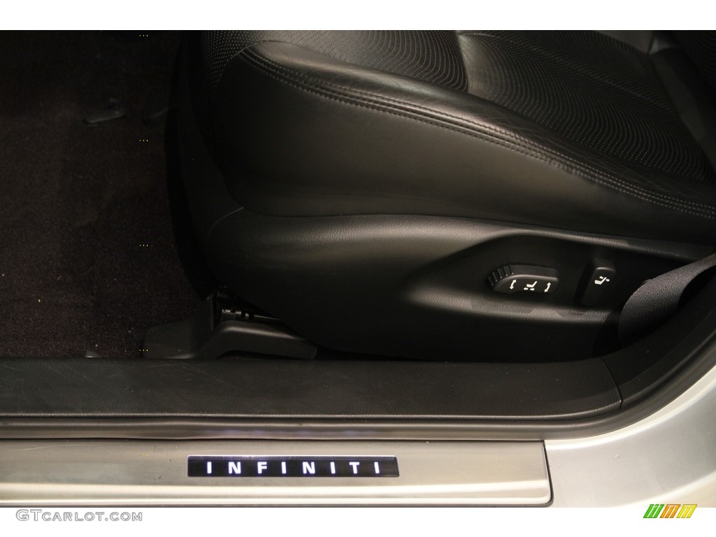 2012 M 37x AWD Sedan - Liquid Platinum / Graphite photo #6