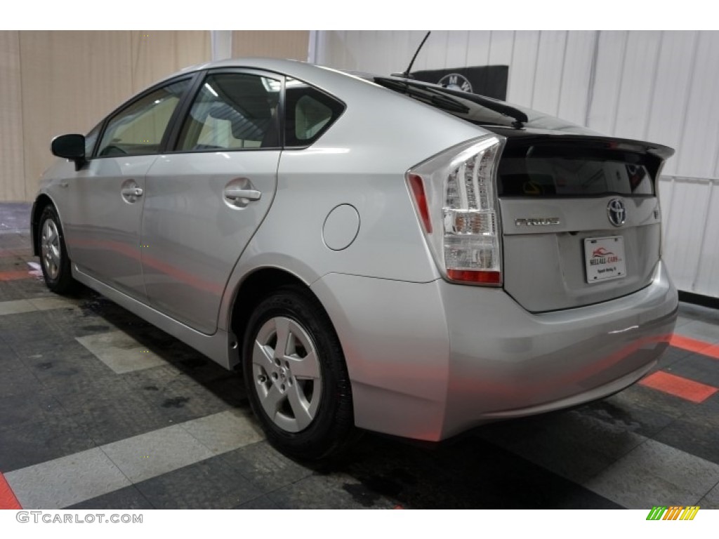 2010 Prius Hybrid IV - Classic Silver Metallic / Misty Gray photo #10