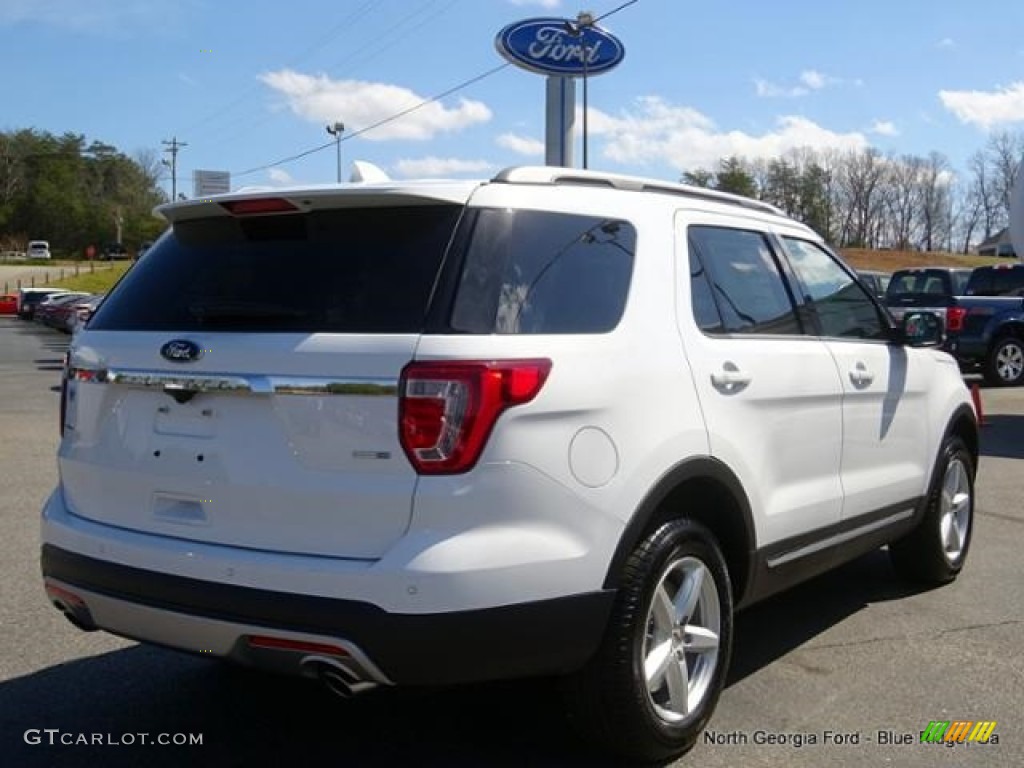 2016 Explorer XLT 4WD - Oxford White / Medium Light Camel photo #5