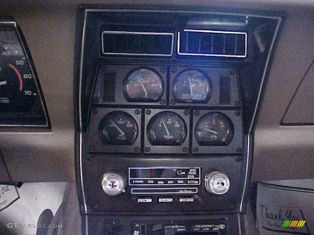1982 Chevrolet Corvette Collector Edition Hatchback Gauges Photo #11146302