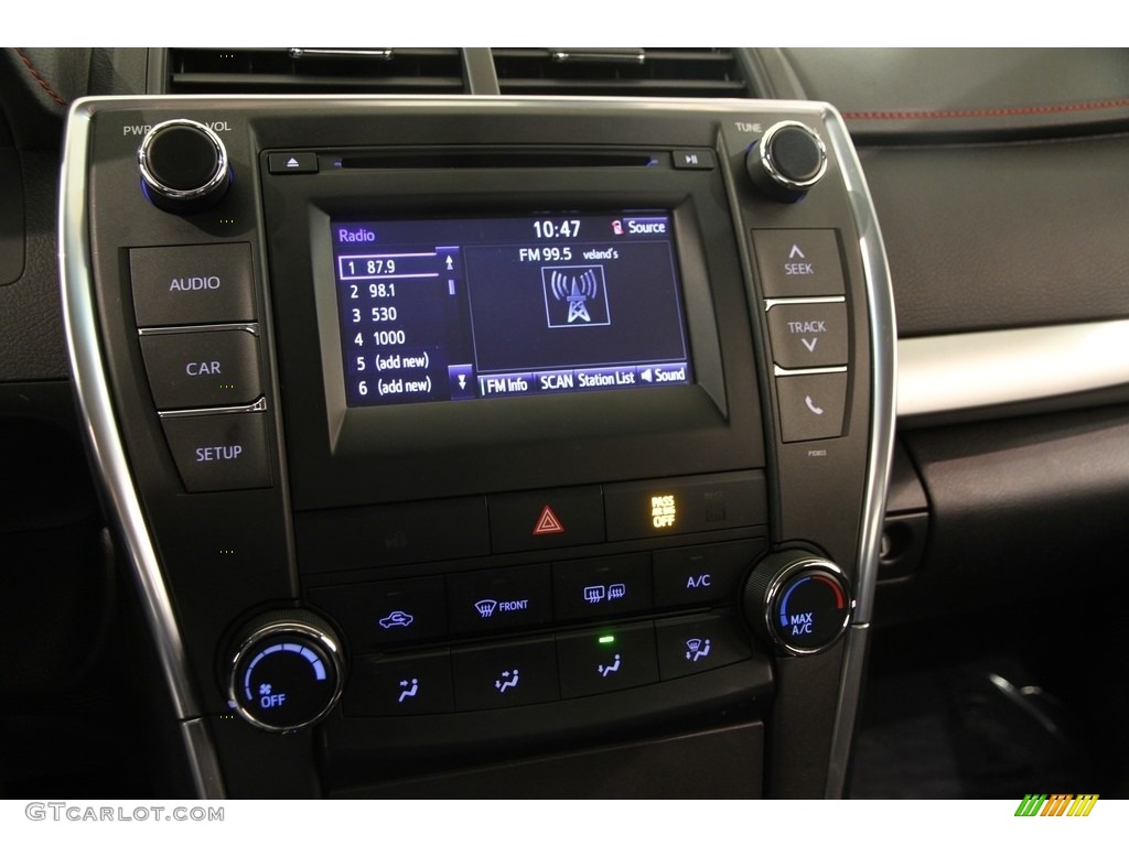 2015 Toyota Camry SE Audio System Photo #111468955