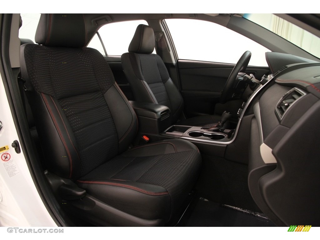 2015 Camry SE - Super White / Black photo #12