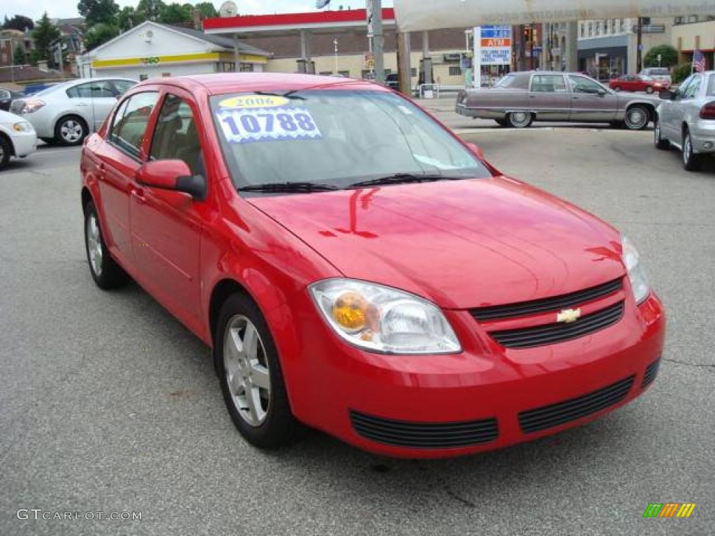2006 Cobalt LT Sedan - Victory Red / Gray photo #5