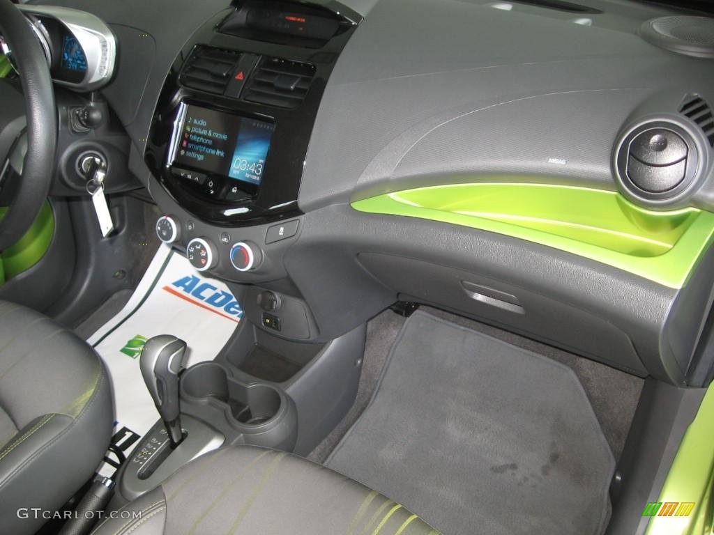 2013 Spark LT - Jalapeno (Green) / Green/Green photo #11